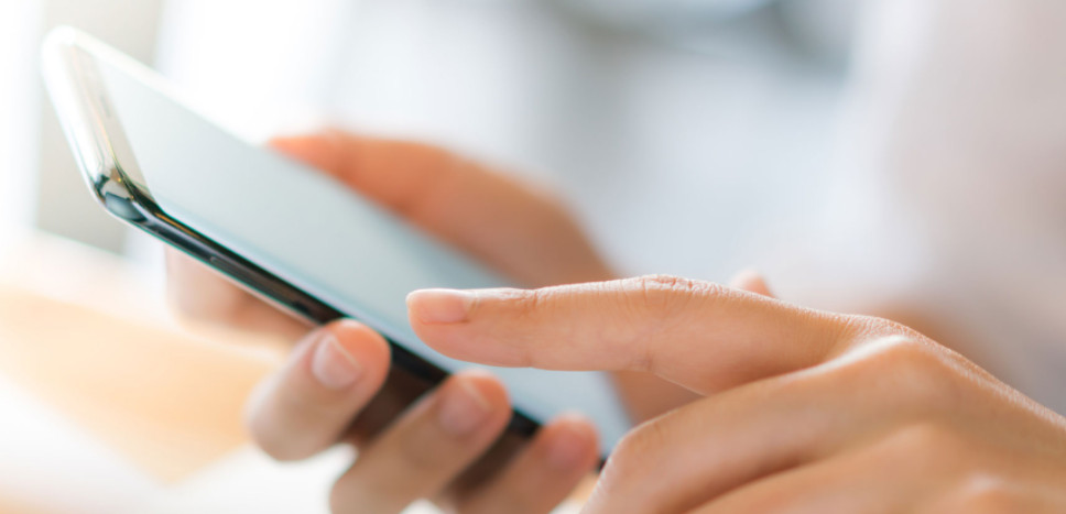 Razon por la que las marcas dejan de poner cargadores en sus equipos